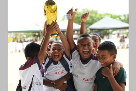 La Fondation CMA CGM et Fútbol con Corazón unissent leurs forces pour donner de nouvelles opportunités à la jeunesse colombienne grâce au football.