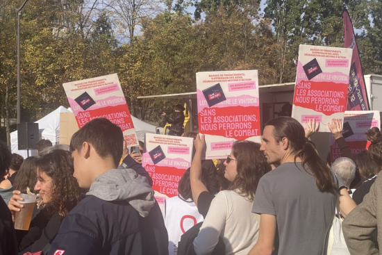 Le Mouvement associatif avait appelé à manifester en octobre 2025 pour alerte sur la situation des associations. Crédit : Camille Dorival.