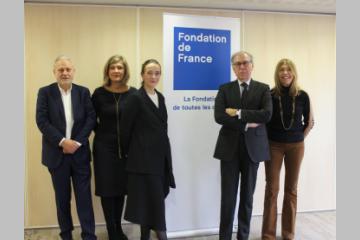 Yves Bigot (TV5Monde), Marianne Siproudhis (France TV Publicité), Delphine Ernotte Cunci (France Télévisions), Pierre Sellal (Fondation de France) et Marie-Christine Saragosse (France Médias Monde)