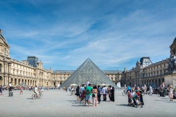 Sackler au Louvre, un mécénat empoisonné