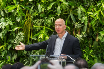 Jeff Bezos engage 10 milliards pour la planète 