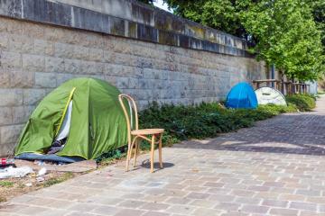 Confinement : la double peine pour les sans-abri ?