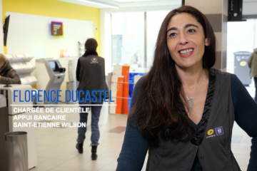 Groupe La Poste : portrait d’une postière engagée en faveur de l’inclusion numérique