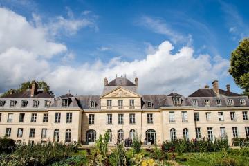 Le château de Forges, où est installé le Campus de la Transition dédié à la formation à la transition écologique et sociale. Crédit photo : Le Campus de la Transition.