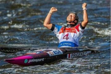 Photo de Camille Prigent Vice-Championne d'Europe de kayak slalom