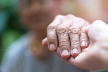 Fondation OCIRP : aider les aidants. Crédit photo : iStock.