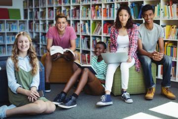 Quinquennat 2021-2025 : la Fondation SNCF centre sa mission sur l’insertion des jeunes. Crédit photo : iStock.