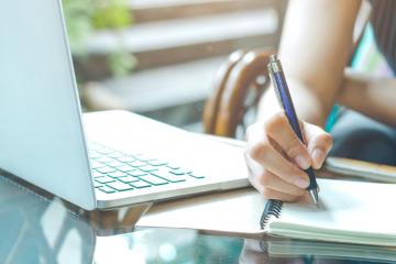 Afev, sécuriser le parcours universitaire des étudiants par le mentorat et les colocations solidaires. Crédit photo : iStock.