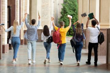 Grandes écoles : quelles sont les plus engagées pour l’environnement et le social ?