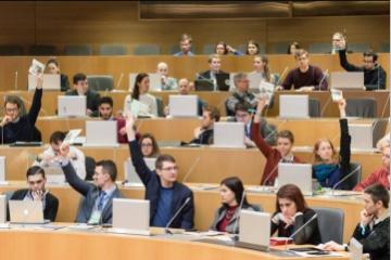"De la génération sacrifiée à la jeunesse émancipée" : l'appel du Forum français de la jeunesse pour 2022