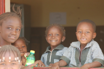 De nouvelles aires de jeux extérieures pour les enfants au Burkina Faso