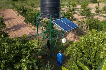 L’accès à l’électricité en faveur du développement économique : le projet CASELEC de la Fondem. Crédit photo : Cyril le Tourneur d'Ison.