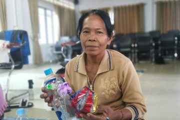 Sakhan, une jeune retraitée devenue directrice de crèche