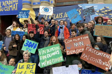 Le départ du Relais Jeunes a eu lieu à l'Académie du Climat à Paris le 20 février. Crédit photo : Le Relais Jeunes. 