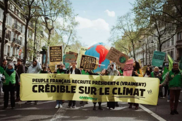 Alternatiba, Comité Adama et Nous Toutes ont organisé une marche pour le futur le samedi 9 avril 2022. Crédit photo : Alternatiba (Instagram).