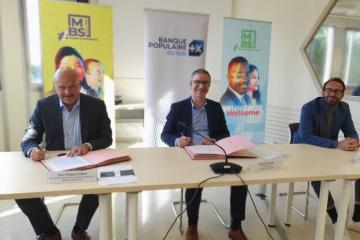 Les signataires : Jean-Philippe Dubar - Directeur RSE et Sociétariat de la Banque Populaire du Sud. Bruno Ducasse – Directeur Général MBS. Walid Nakara – Titulaire de la Chaire ESI. Crédit photo : Montpellier Business School.