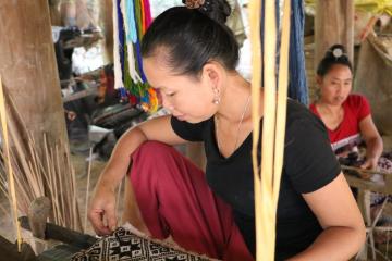 Les tisserandes du Vietnam à l'honneur pour la fête des mères