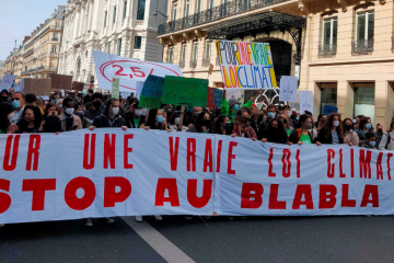 La marche du siècle, qui a eu lieu le 16 mars 2019, a réuni entre 145 000 et 350 000 manifestants. Crédit photo : Carenews.