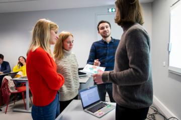 Les étudiants de la coopérative étudiante Acc'ESS sont accompagnés par l'ensemble. Crédit photo : Coopérative Acc'ESS. 