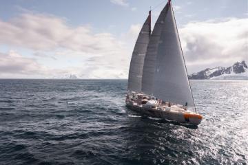 Comprendre l’océan pour sensibiliser aux risques climatiques. Crédit photo : Marin Le Roux - polaRYSE - Fondation Tara Océan