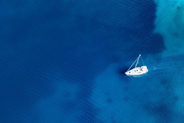 Bateau au milieu de l'océan