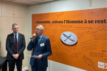 Jean-Christophe Combe, ministre des Solidarités, de l'Autonomie et des personnes handicapées était présent au lancement de la collecte des Banques Alimentaires. Crédit photo : Carenews.