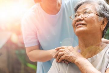 La première Journée des aides à domicile célébrée le 17 mars 2023. Crédit : iStock