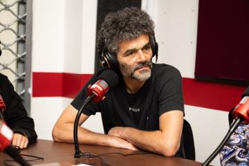 Frédéric Sultan, coordinateur Europe de Remix the Commons, au micro de la radio associative RapTz
