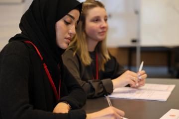 Droit des femmes : quatre associations soutenues par la Fondation œuvrent pour l’égalité des sexes