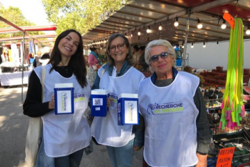 Les bénévoles de la Fondation Recherche Alzheimer lors de la Quête Nationale 2022
