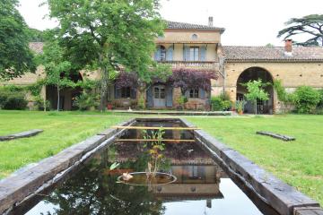 Maison et bassin de l'Hospitalité de la Beauté