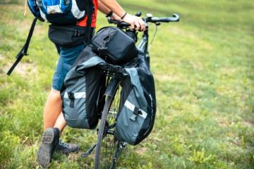 Le vélo, nouveau moyen de transport pour les vacances. Crédit : iStock.