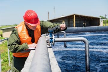 L'industrie représente 8 % des prélèvements de l'eau en France. Crédit : iStock.