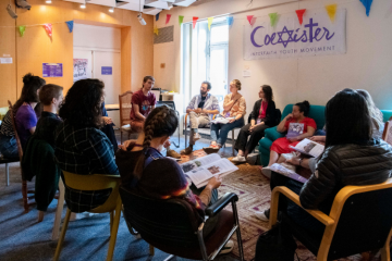 L'association Coexister France fédère des jeunes de 15 à 35 ans sur les enjeux de la laïcité, du vivre ensemble et du lien social. Crédit : Corinne Simon