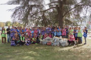 Les équipes du Groupe CNP Assurances se sont mobilisées en septembre dernier à l’occasion du World Cleanup Day. Crédit photo : CNP Assurances.