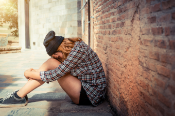 La loi Taquet qui prévoit la continuité de l'accompagnement jusqu'à 21 ans est inégalement appliquée par les départements. Crédits : iStock