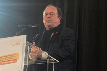 François Hollande lors d'une conférence organisée par l'association Aurore. Crédit : Théo Nepipvoda.