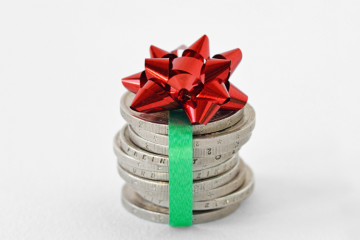 Cinq types d'associations ont particulièrement besoin de vos dons en cette fin d'année. Crédit : iStock.