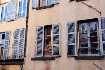 Les députés ont adopté en première lecture le projet de loi contre l'habitat dégradé. Crédits : iStock