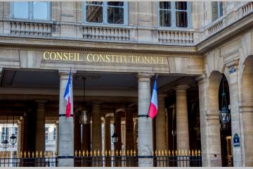 Les contributions extérieures soulignent l’inconstitutionnalité de nombreuses dispositions de la loi, que le Conseil constitutionnel devrait censurer. Crédits :  UlyssePixel.