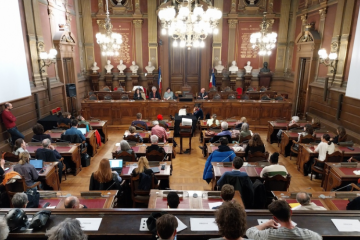 Le 11 avril un débat était consacré à la relocalisation de l'économie à l'Hôtel de Ville de Bordeaux. Crédit : Jean-Baptiste Thony. 