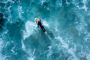 Le phénomène est de plus en plus présent dans les sports outdoor, confrontés à un paradoxe. Crédits : iStock