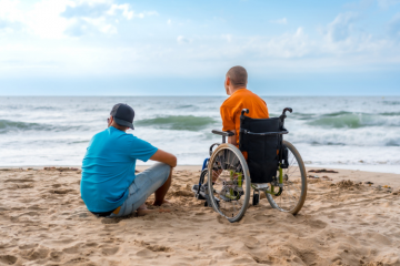 Selon une étude de l'Ifop de 2016, une personne en situation de handicap sur trois ne part pas en vacances. Crédits : iStock