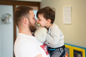 Hospitalisation d’un enfant : un bouleversement dans la vie et sur l’état émotionnel des parents