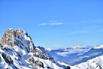 Les stations de ski font face à de plus en plus de difficultés d'enneigement. Crédits : iStock.