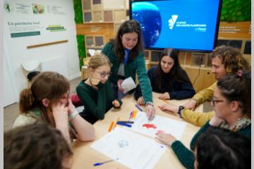 « Ville A’venir » et « La roue des limites planétaires » : deux ateliers immersifs créés par la Fondation GoodPlanet pour sensibiliser aux enjeux environnementaux