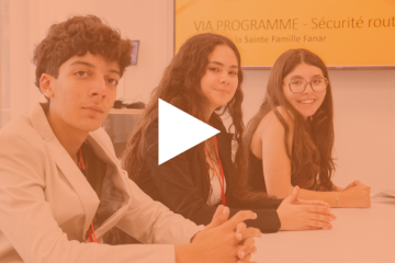 En visite à Paris, trois jeunes ambassadeurs VIA pour une mobilité sûre