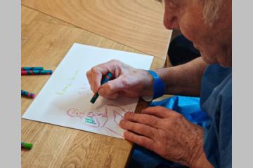 Quand l’art crée du lien entre les générations.