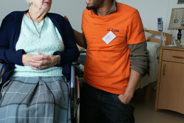 Service civique : les missions de « milliers de jeunes » de nouveau gelées, alerte le Mouvement associatif 