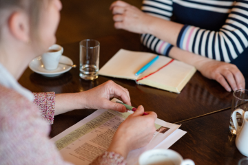 Solidarités Nouvelles Face au Chômage : le lien humain au cœur du retour à l’emploi stable